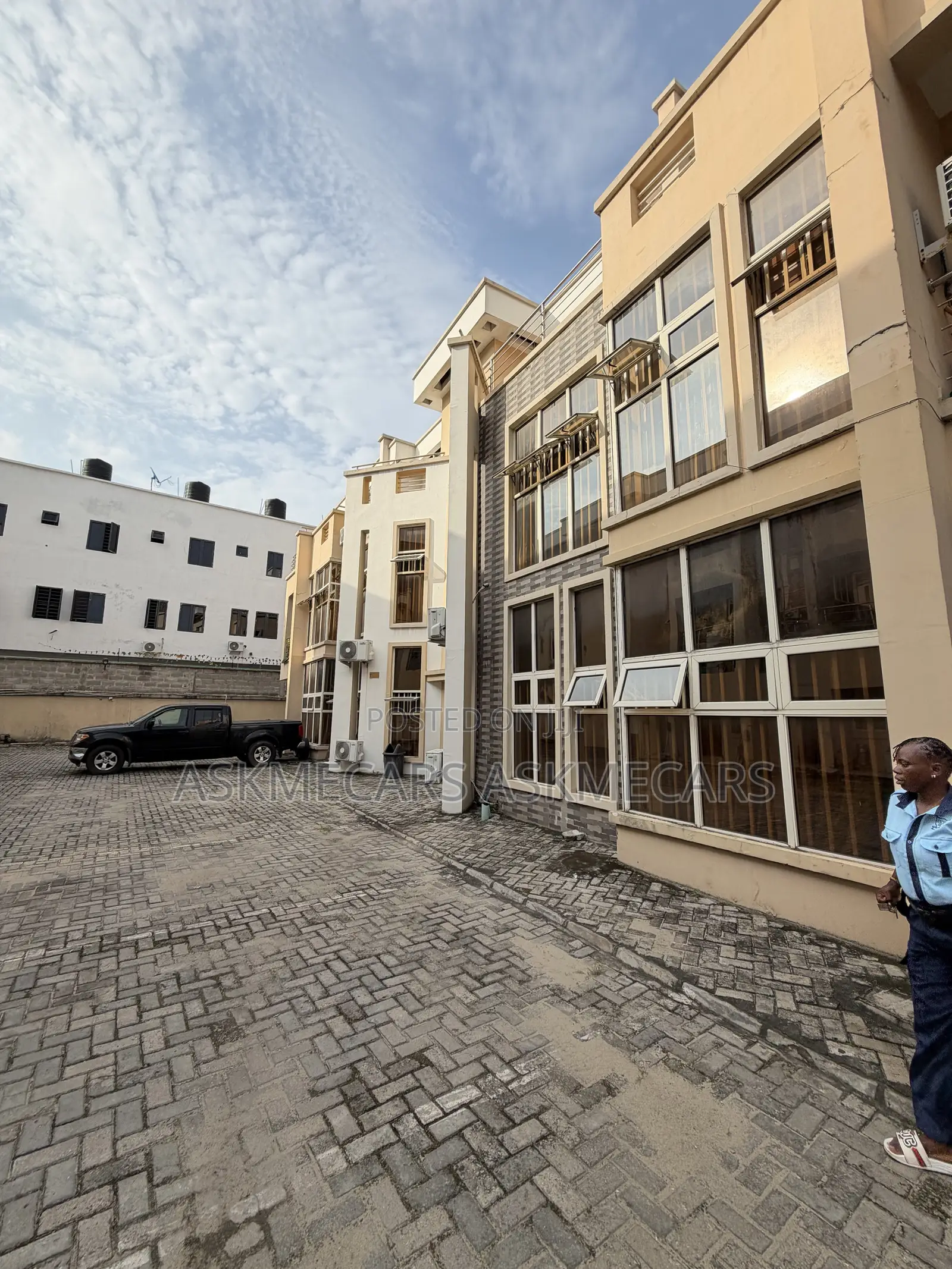 Furnished 3bdrm Apartment in Freedom Way Lekki for rent