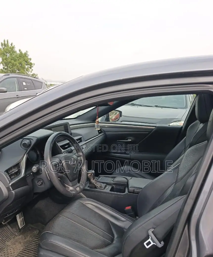 Lexus ES 2021 Gray