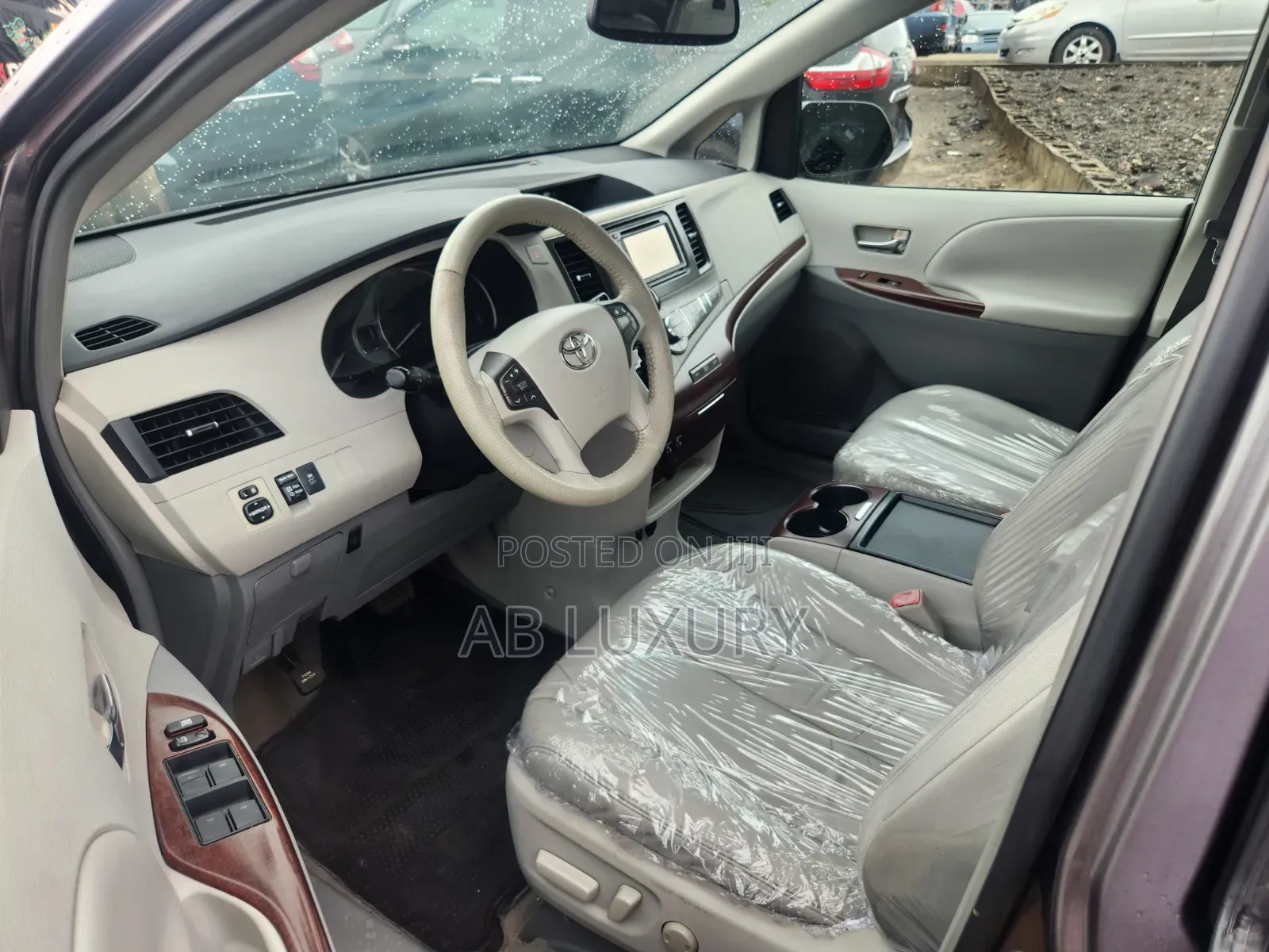 Toyota Sienna XLE AWD 7-Passenger 2013 Gray