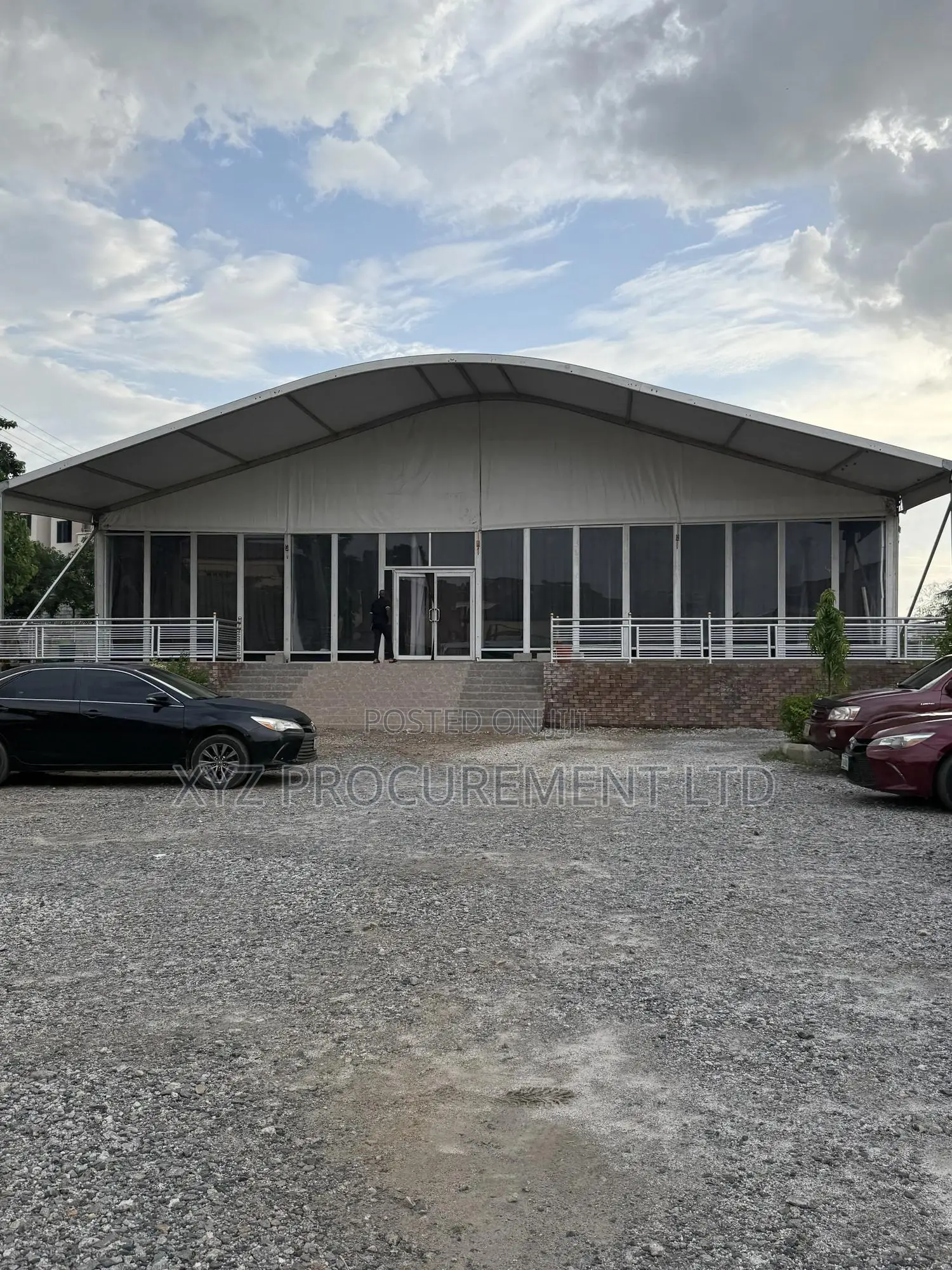 800 to 1000 Capacity Hall Per Usage at Lifecamp