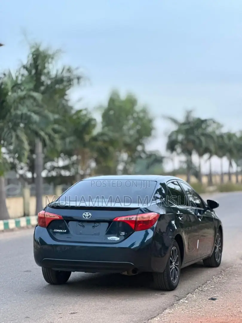 Toyota Corolla 2019 Blue