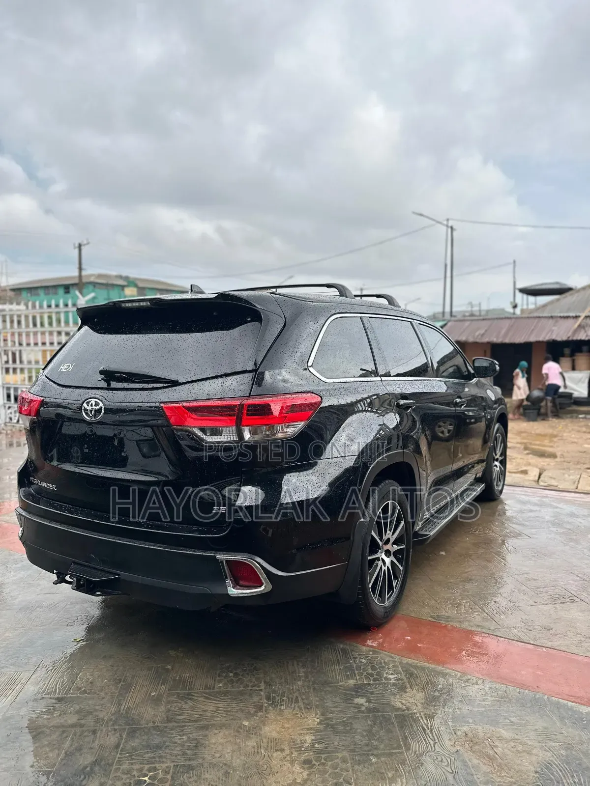 Toyota Highlander SE 4x4 V6 (3.5L 6cyl 8A) 2018 Black