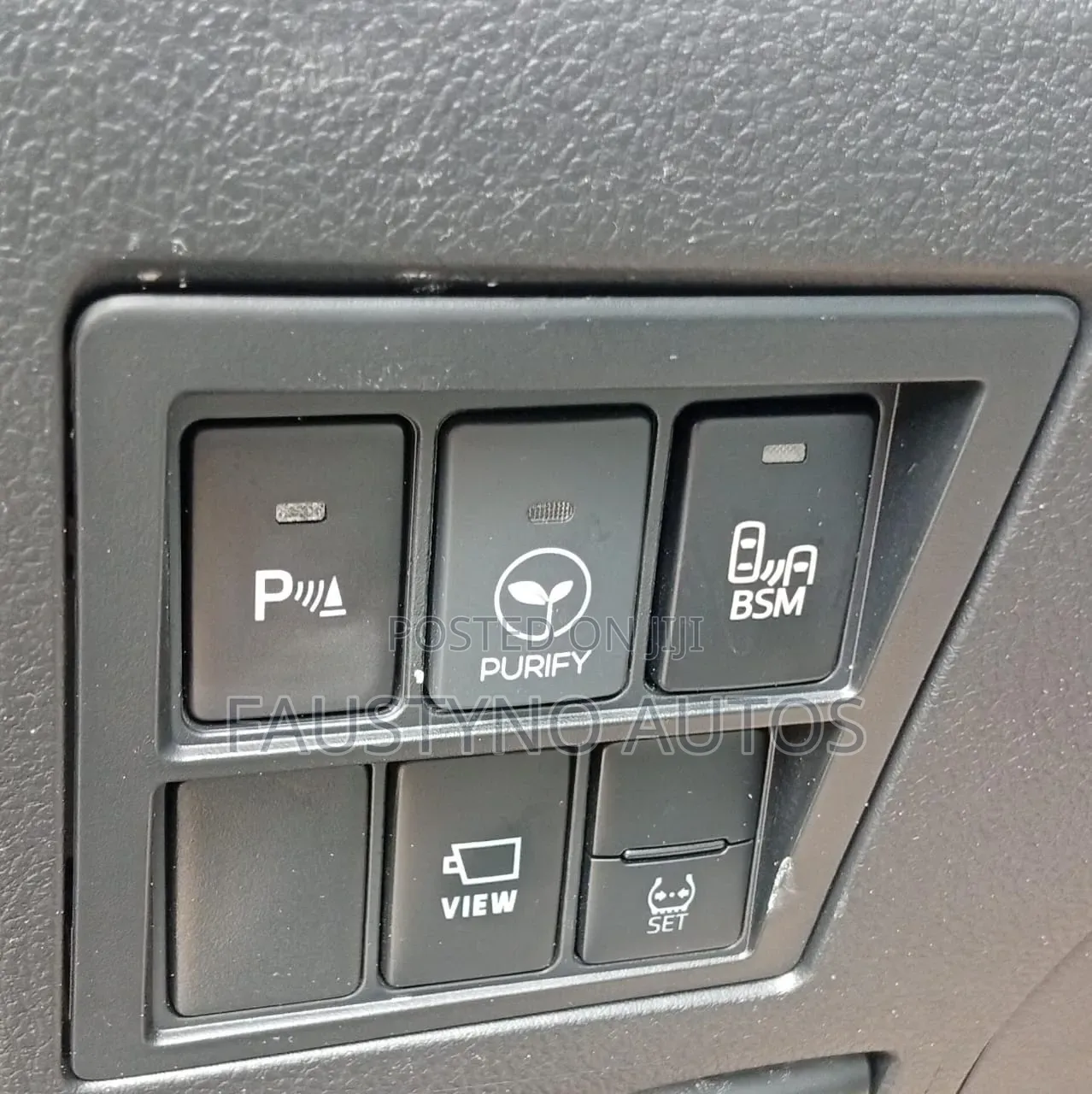 New Toyota Hilux 2025 Black