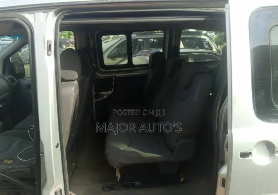 Peugeot Expert 2010 Silver