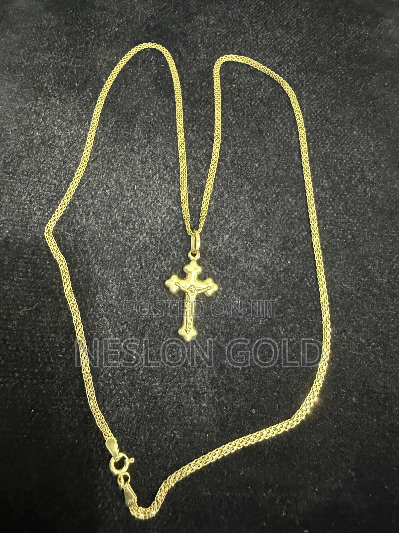 Italy 750 Tested 18karat Solid Gold Carpet With Crucifix