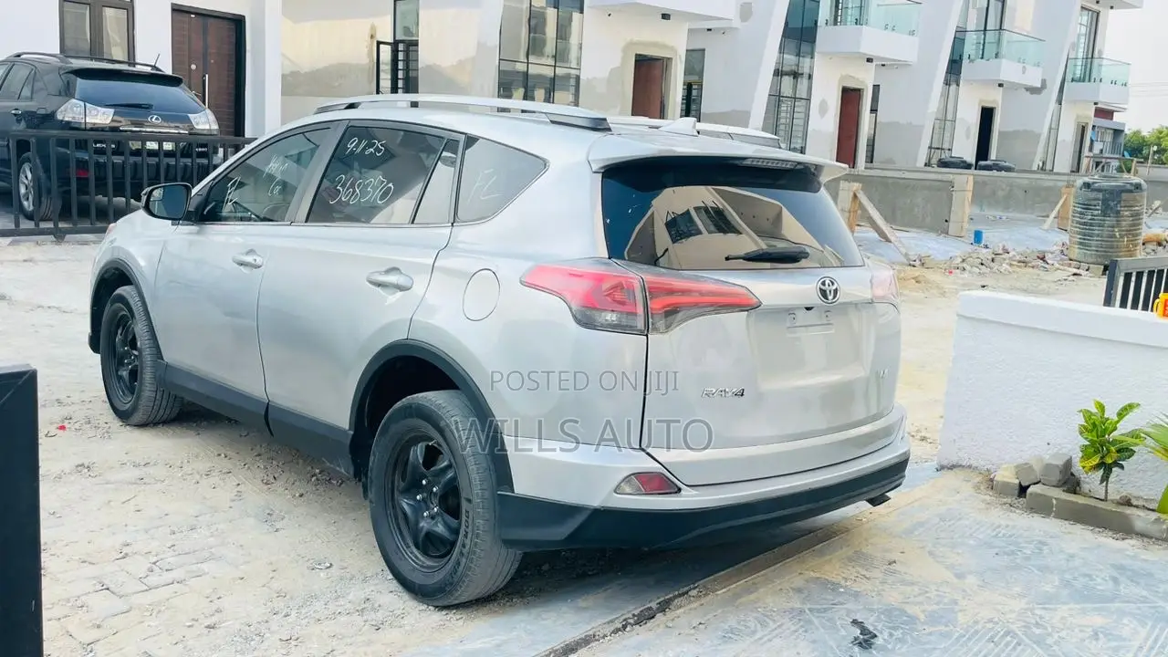 Toyota RAV4 2017 Silver