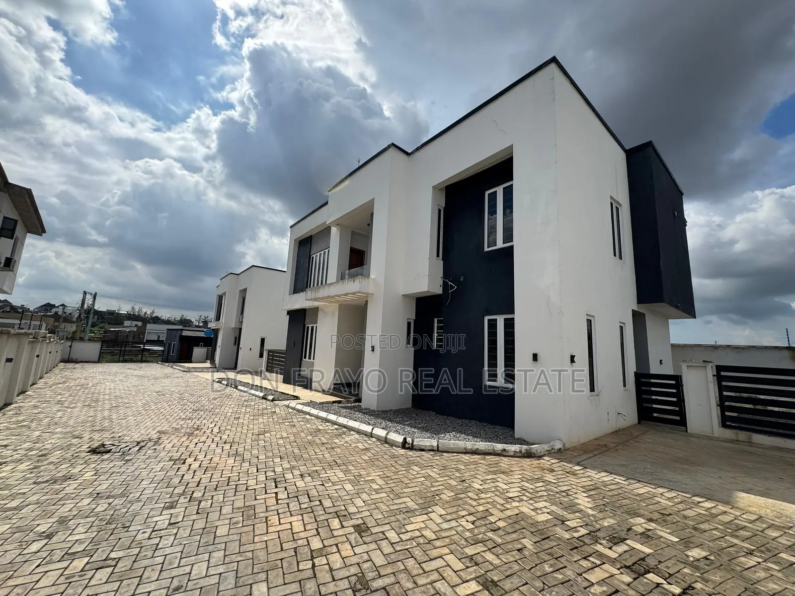 4bdrm Duplex in Carlton Gate Estate for rent