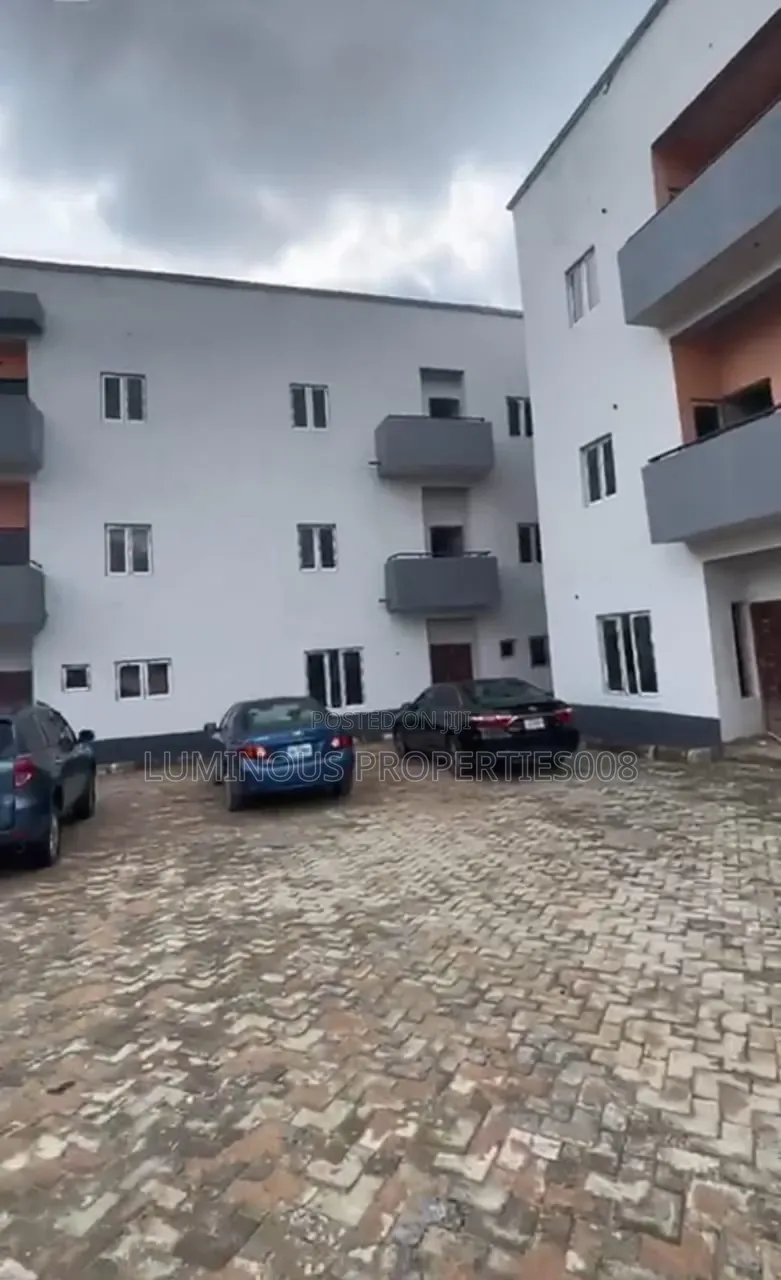 4bdrm Duplex in Tangerine Estate, Gaduwa for sale