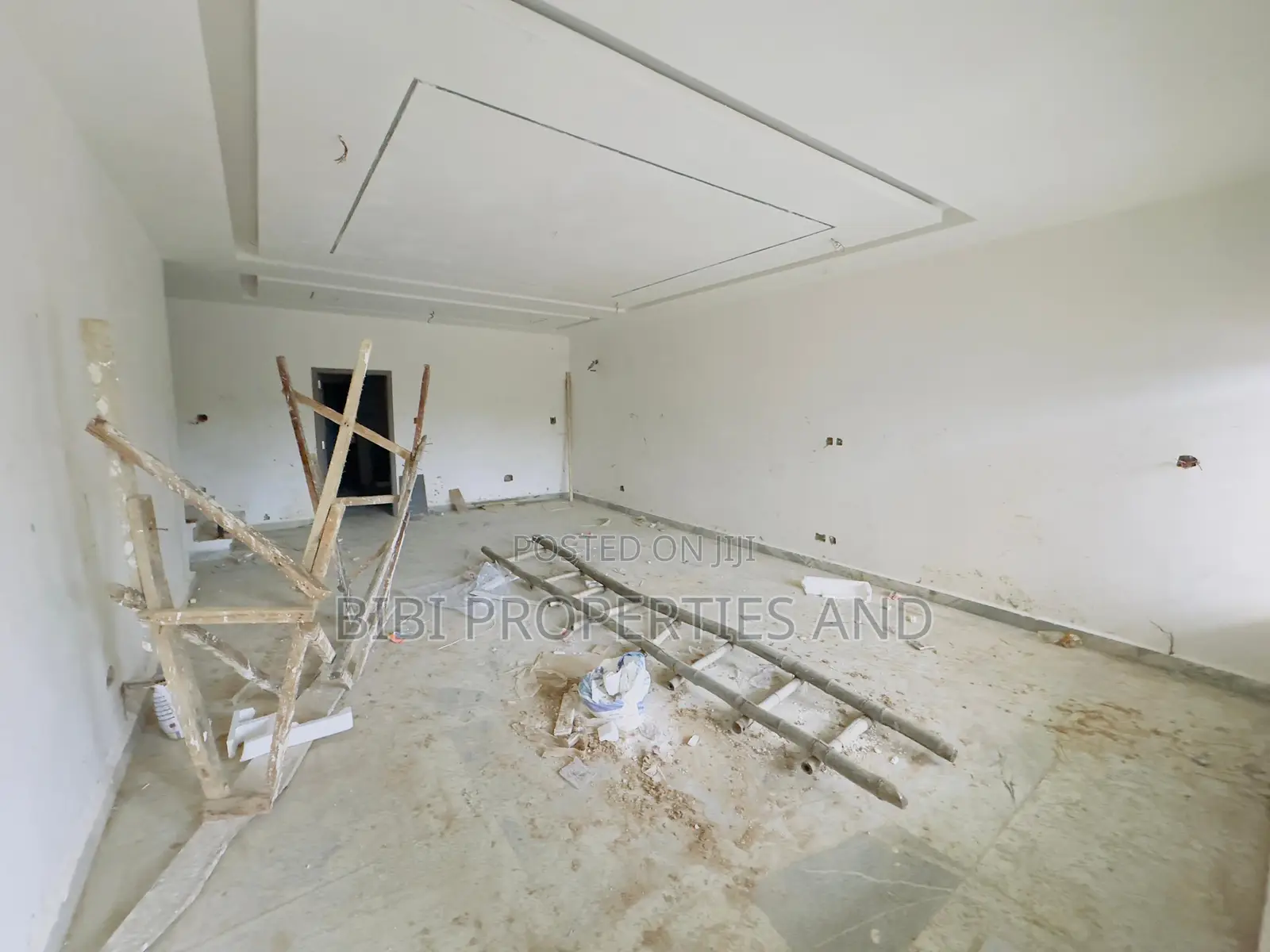 4bdrm Townhouse/Terrace in Kaura for sale