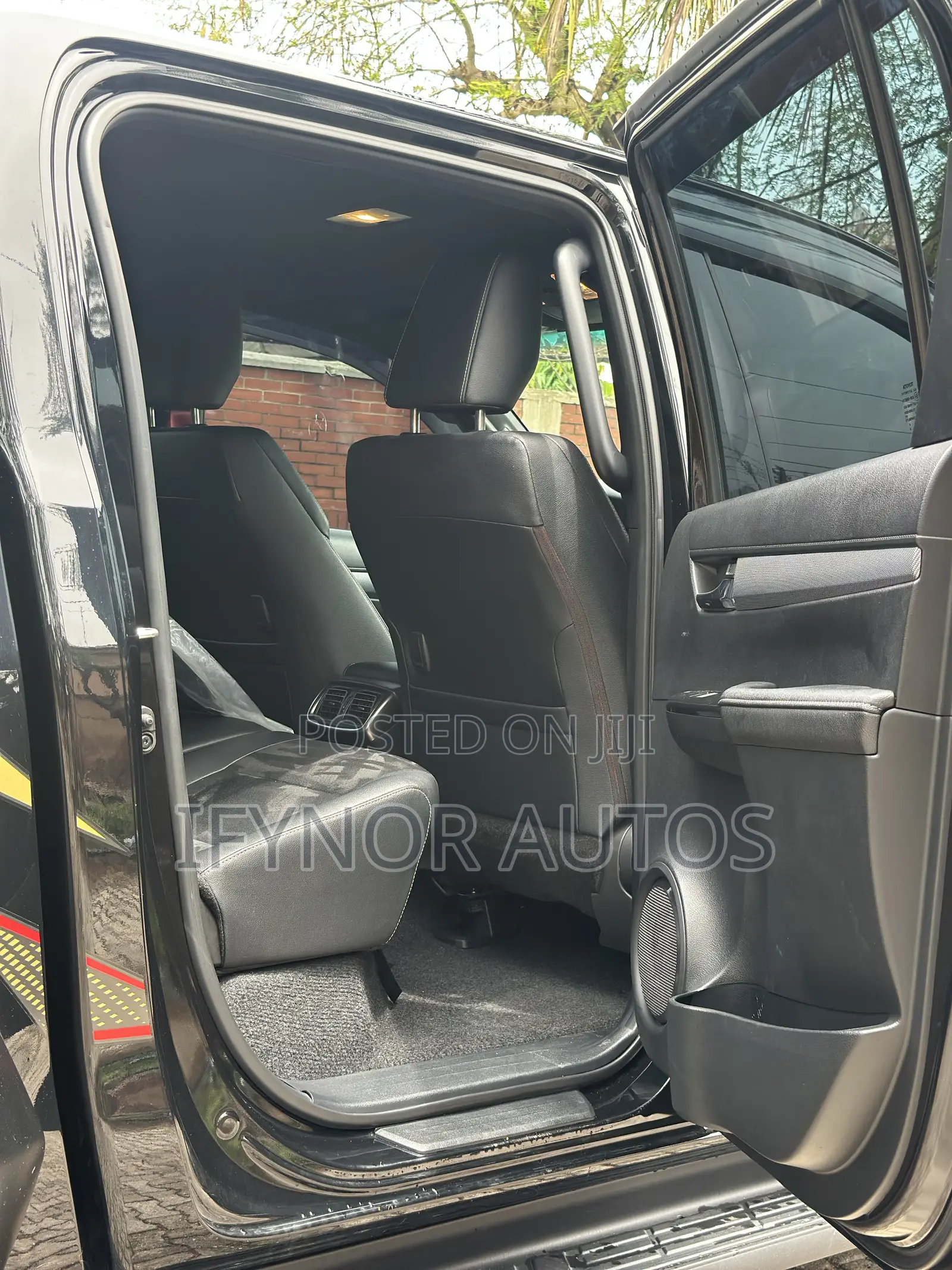 New Toyota Hilux 2024 Black