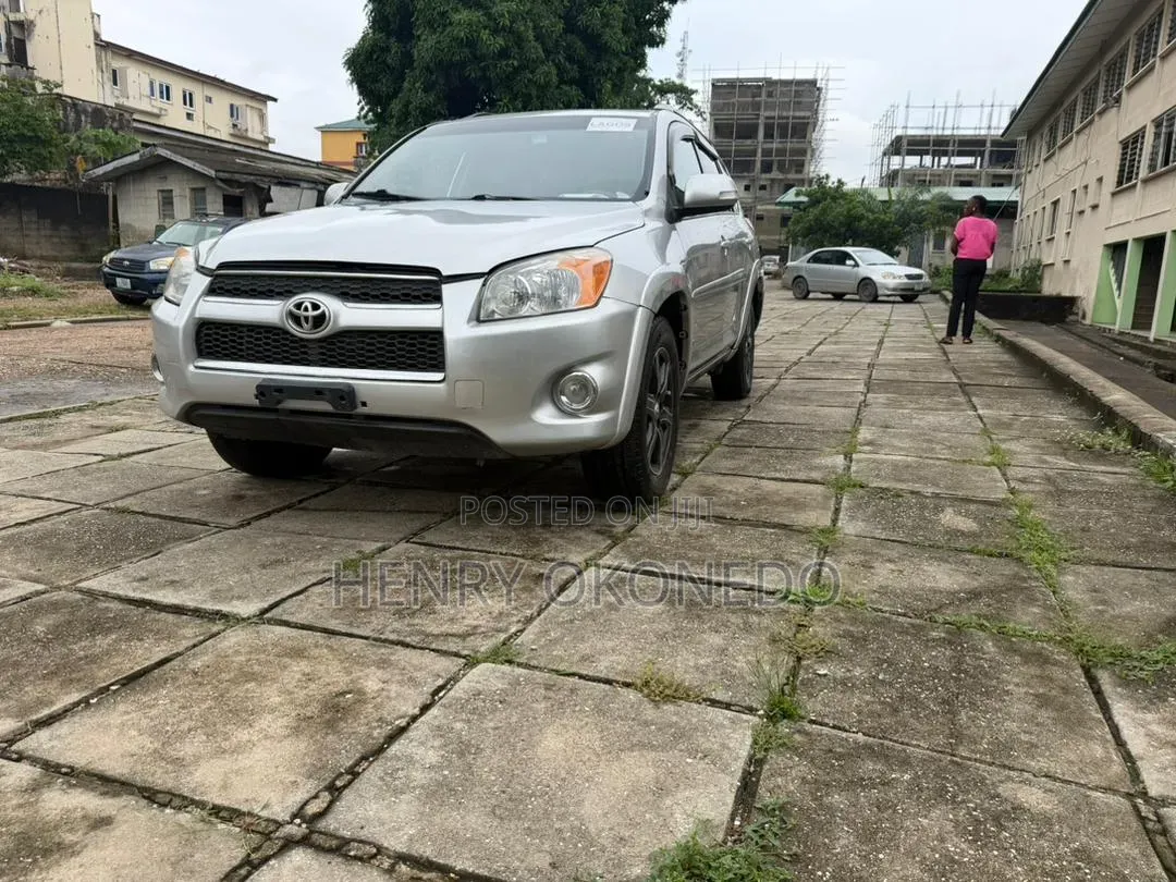 Toyota RAV4 2012 Silver