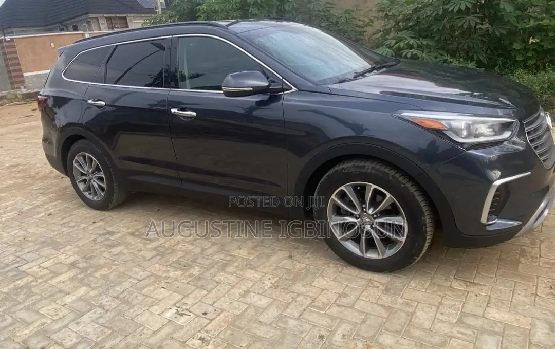 Hyundai Santa Fe 2016 Blue