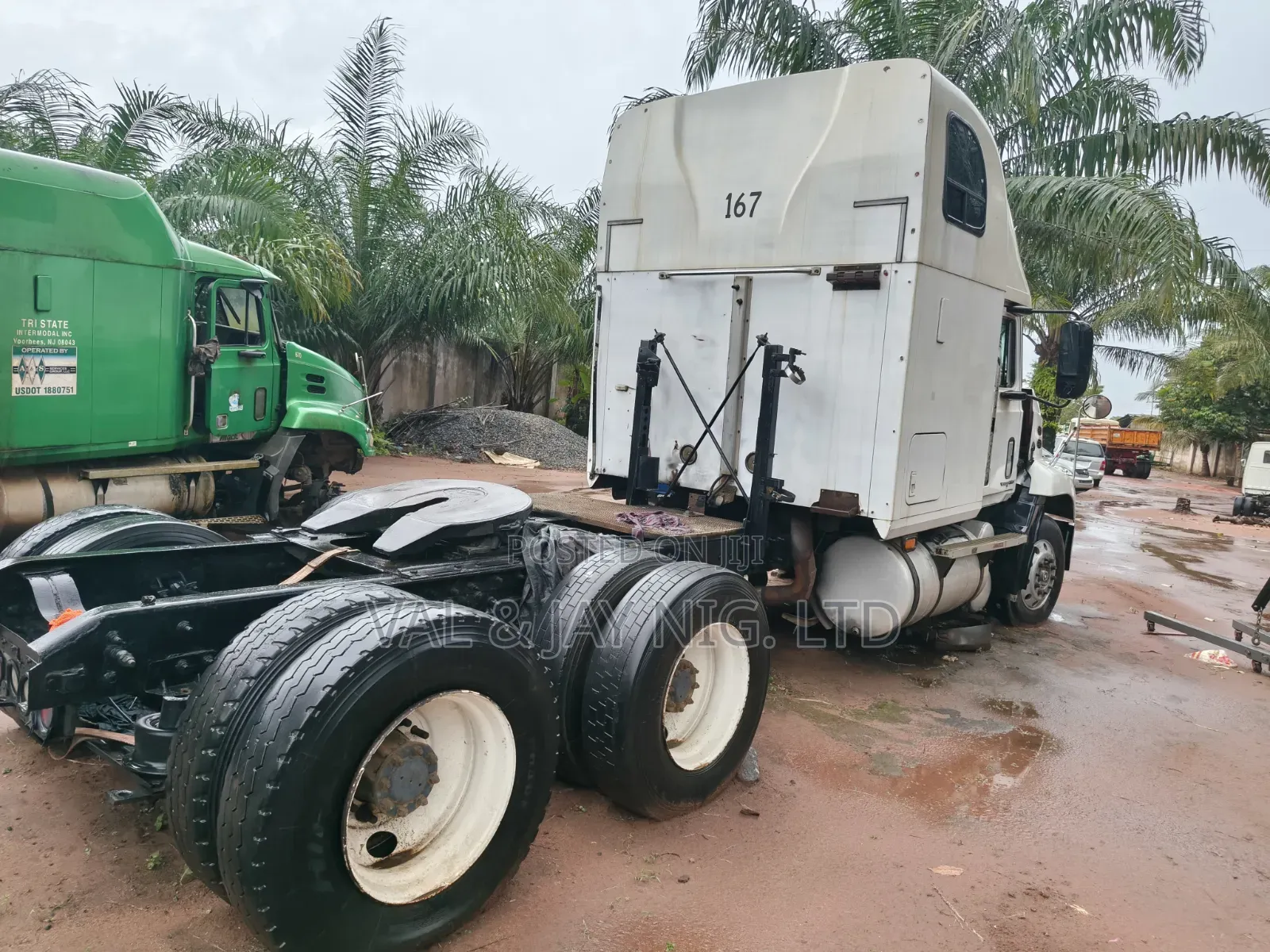 Mack Vision Truck Head - Foreign Use