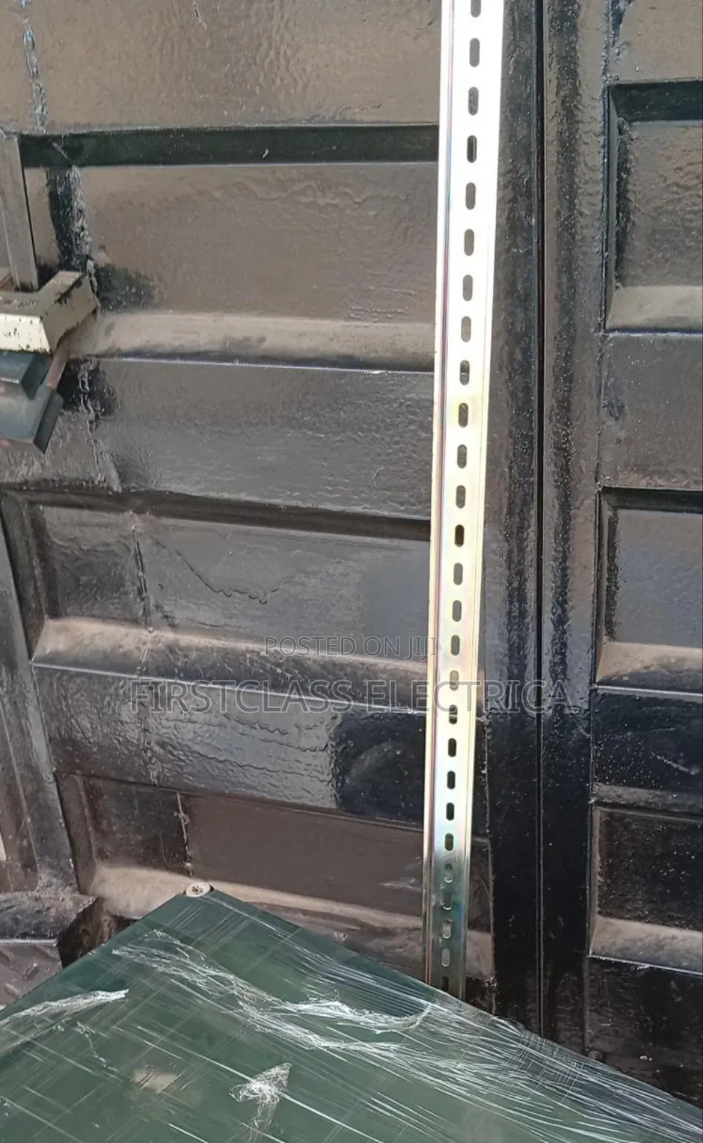 D Rail Iron