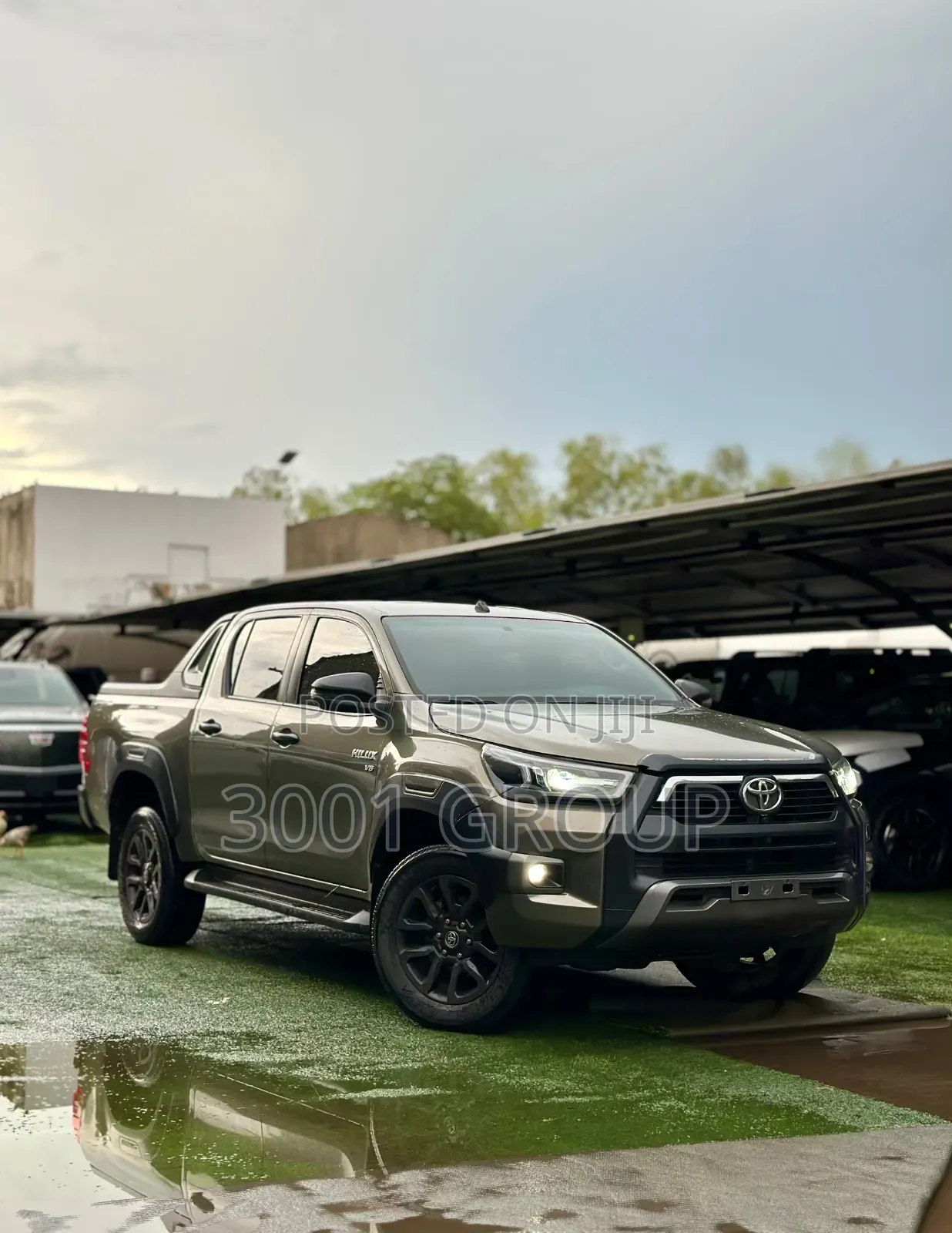 Toyota Hilux 2023 Green