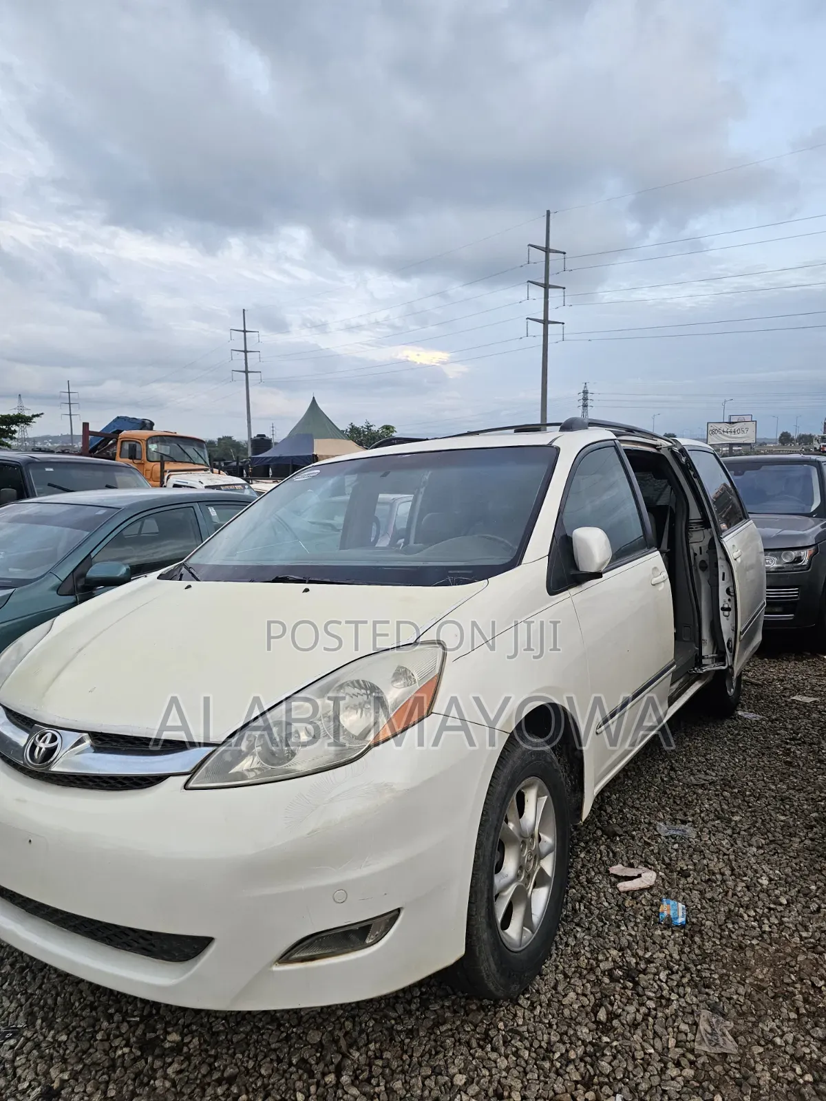 Toyota Sienna LE FWD 2006 White