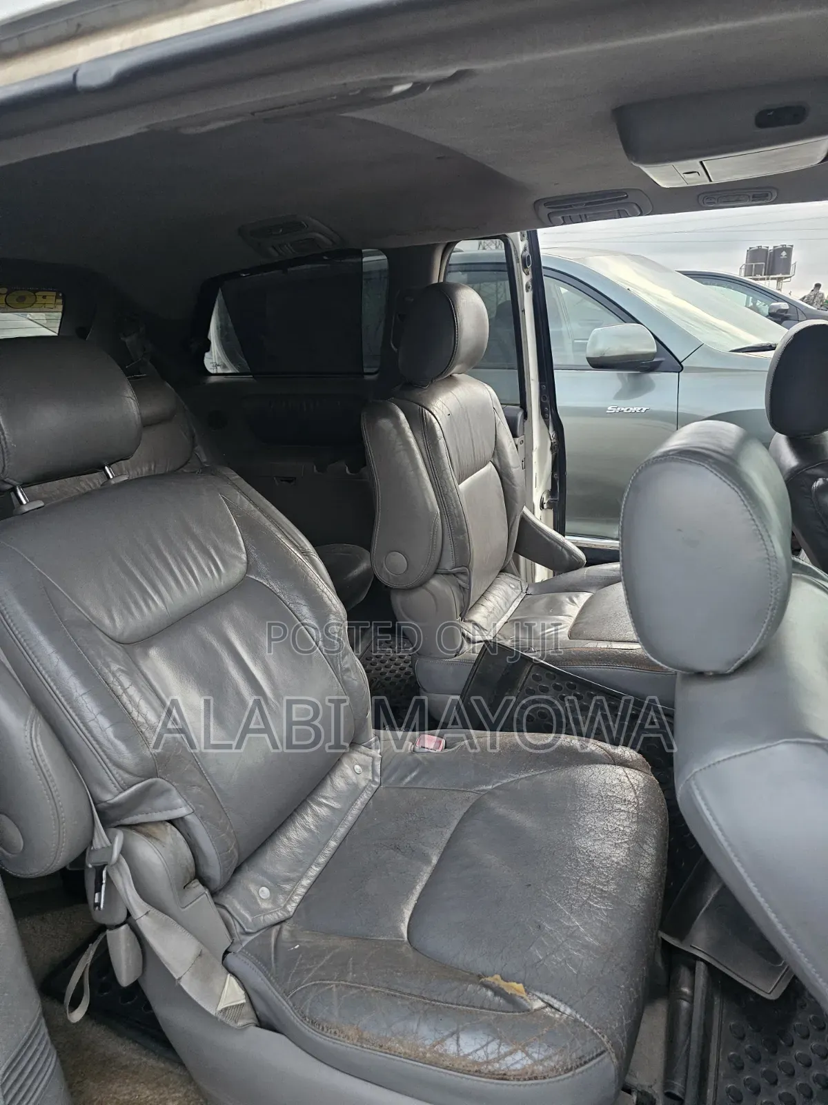 Toyota Sienna LE FWD 2006 White