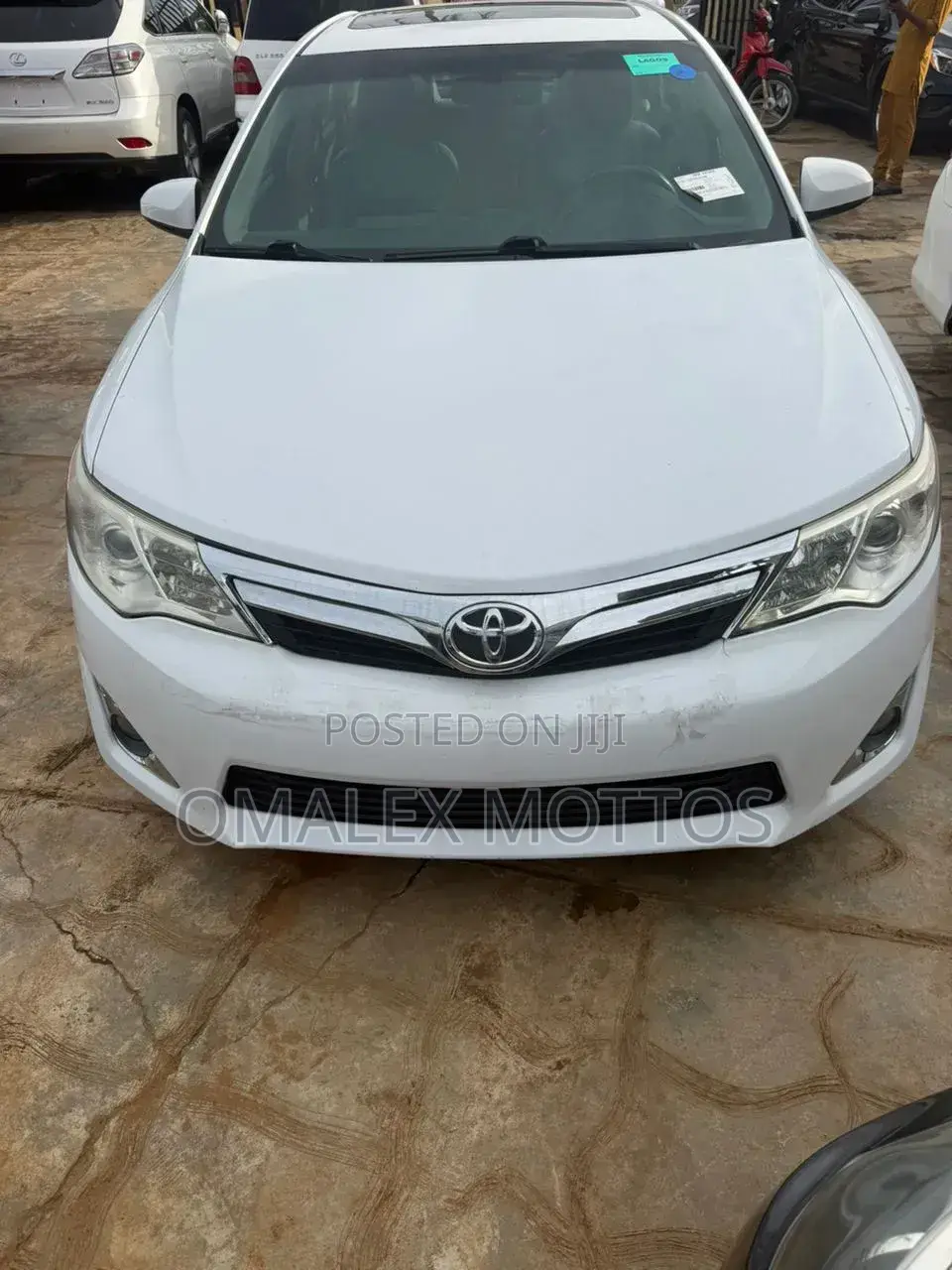 Toyota Camry XLE 4dr Sedan (3.5L 6cyl 6A) 2014 White