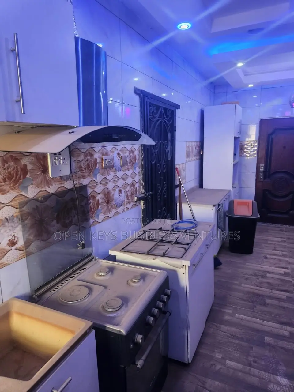 3bdrm Duplex in Grand Maridos, Akala Express for sale