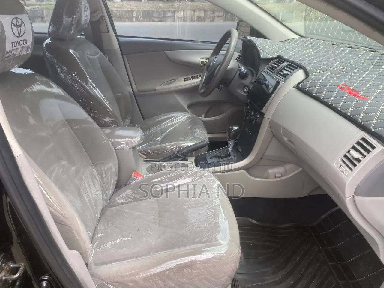 Toyota Corolla 2010 Black
