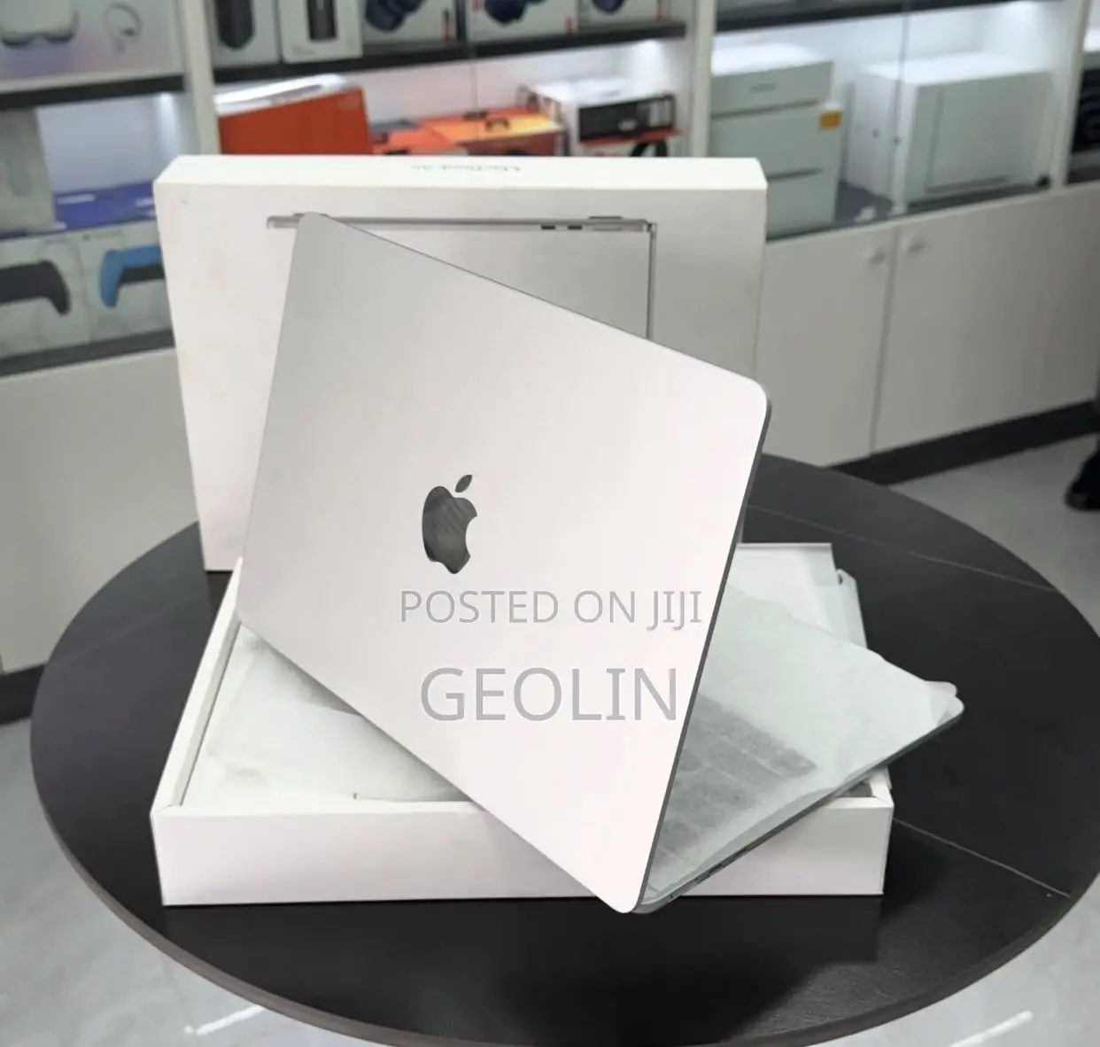 New Laptop Apple MacBook Air 2025 M4 16GB Apple M4 SSD 512GB