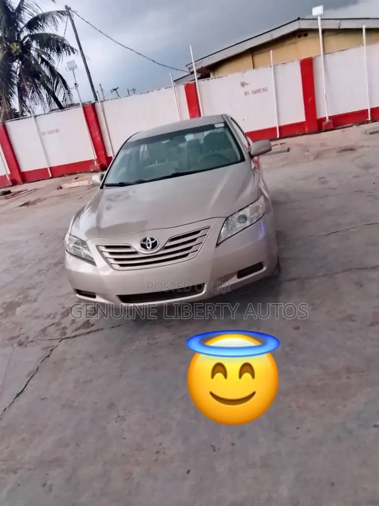 Toyota Camry 2008 Gold
