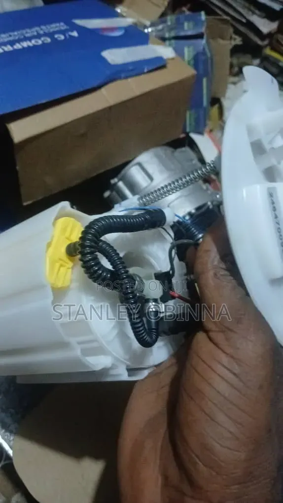 Fuel Pump Available for Mercedes Benz Glc300/C300
