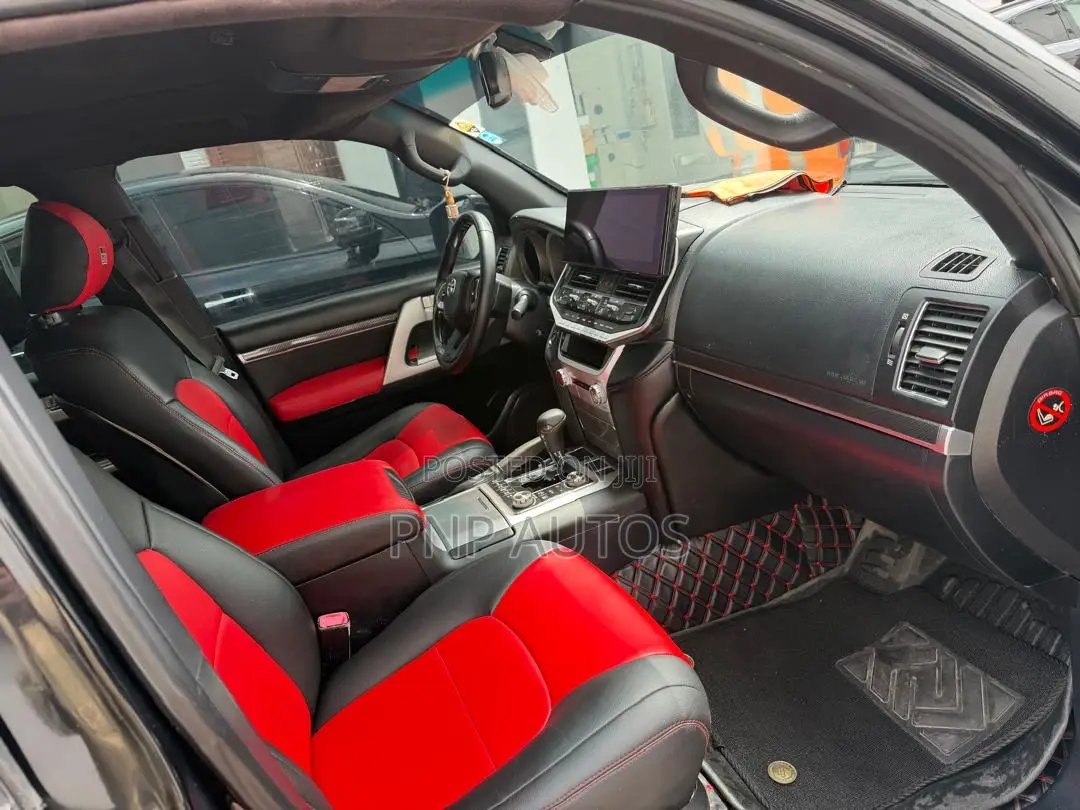 Toyota Land Cruiser 2011 Black