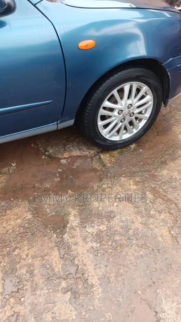 Nissan Micra 2002 Blue