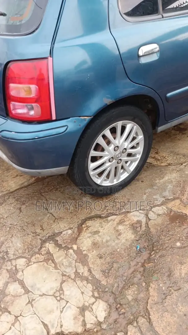 Nissan Micra 2002 Blue