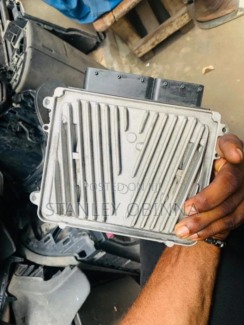 Brain Box 272 for Mercedes Benz Glk350 C300 E350