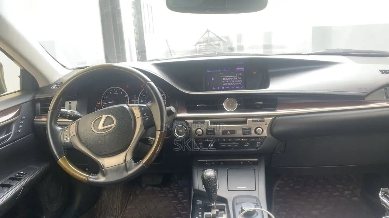 Lexus ES 2014 Black