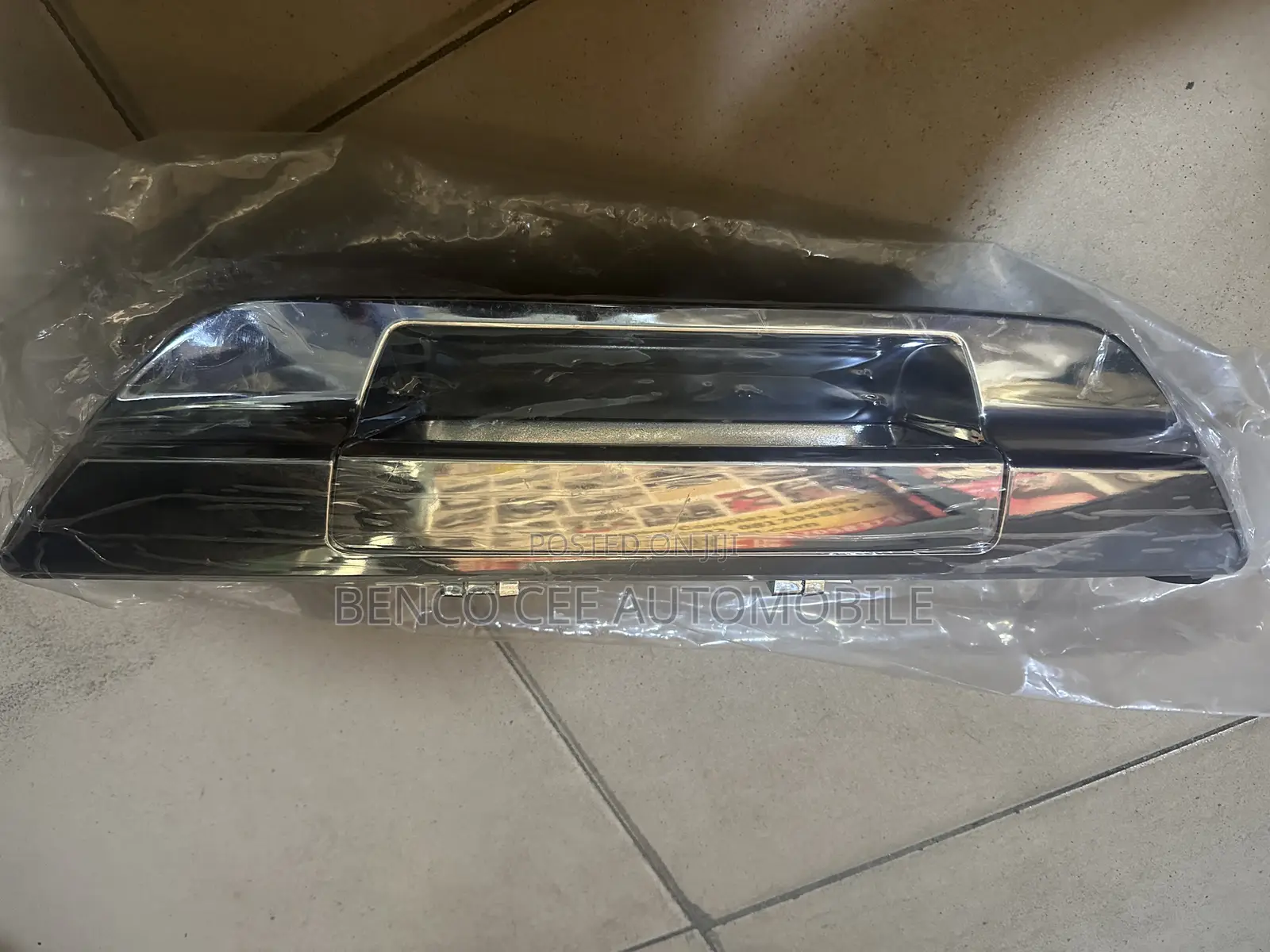 Original Booth Opner Toyota Hilux 2017 Center Opner