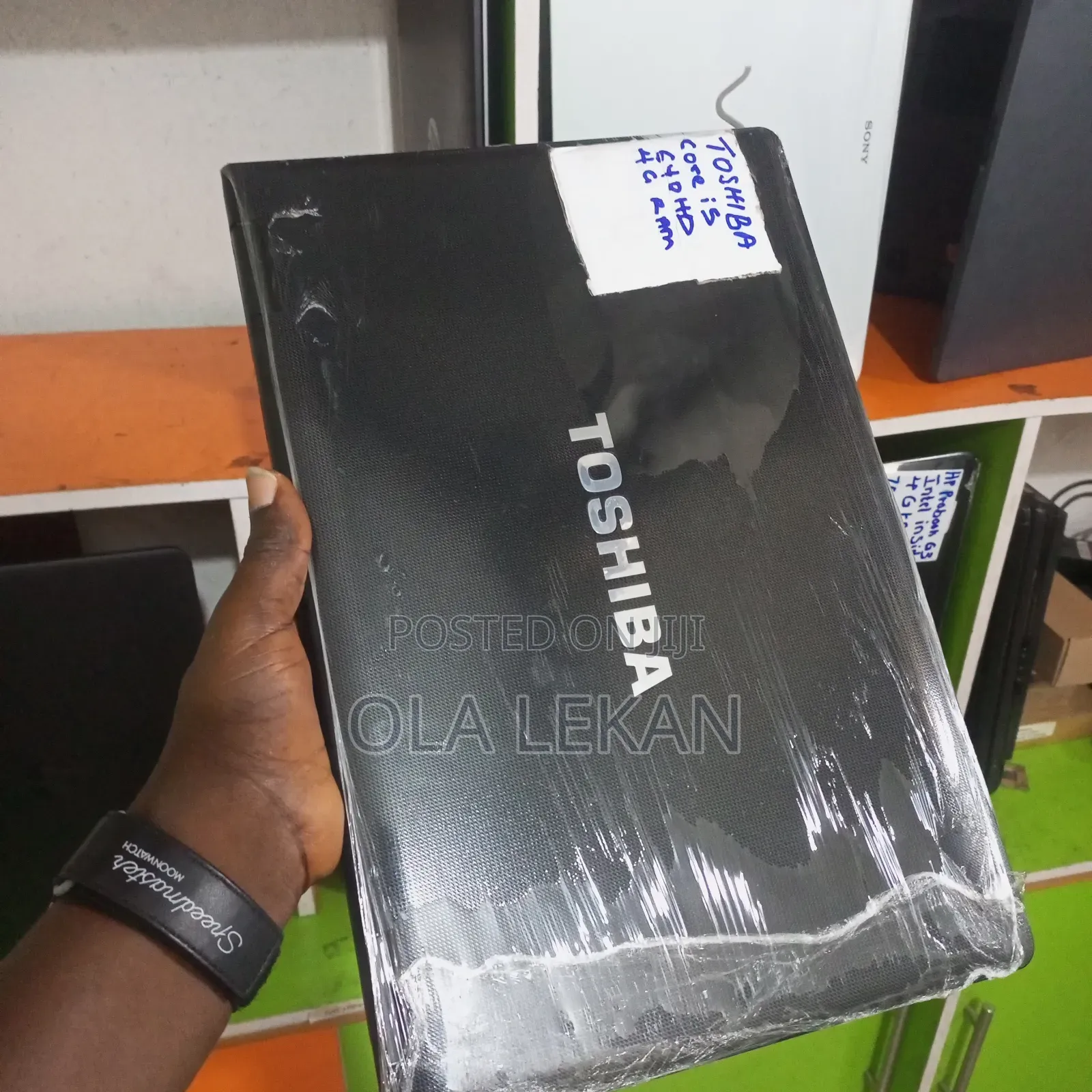 Laptop Toshiba Satellite L450 4GB Intel Core i5 HDD 640GB