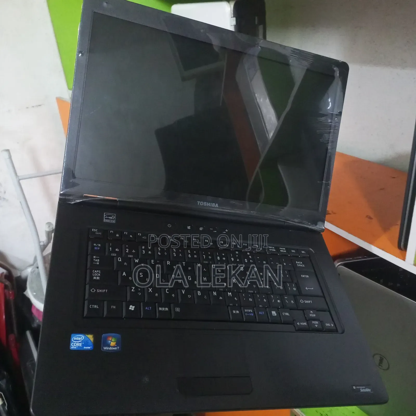 Laptop Toshiba Satellite L450 4GB Intel Core i5 HDD 640GB