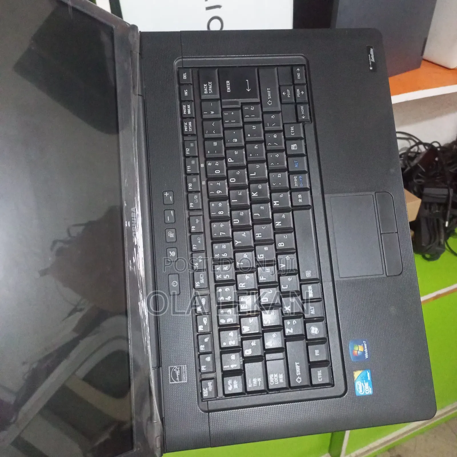 Laptop Toshiba Satellite L450 4GB Intel Core i5 HDD 640GB