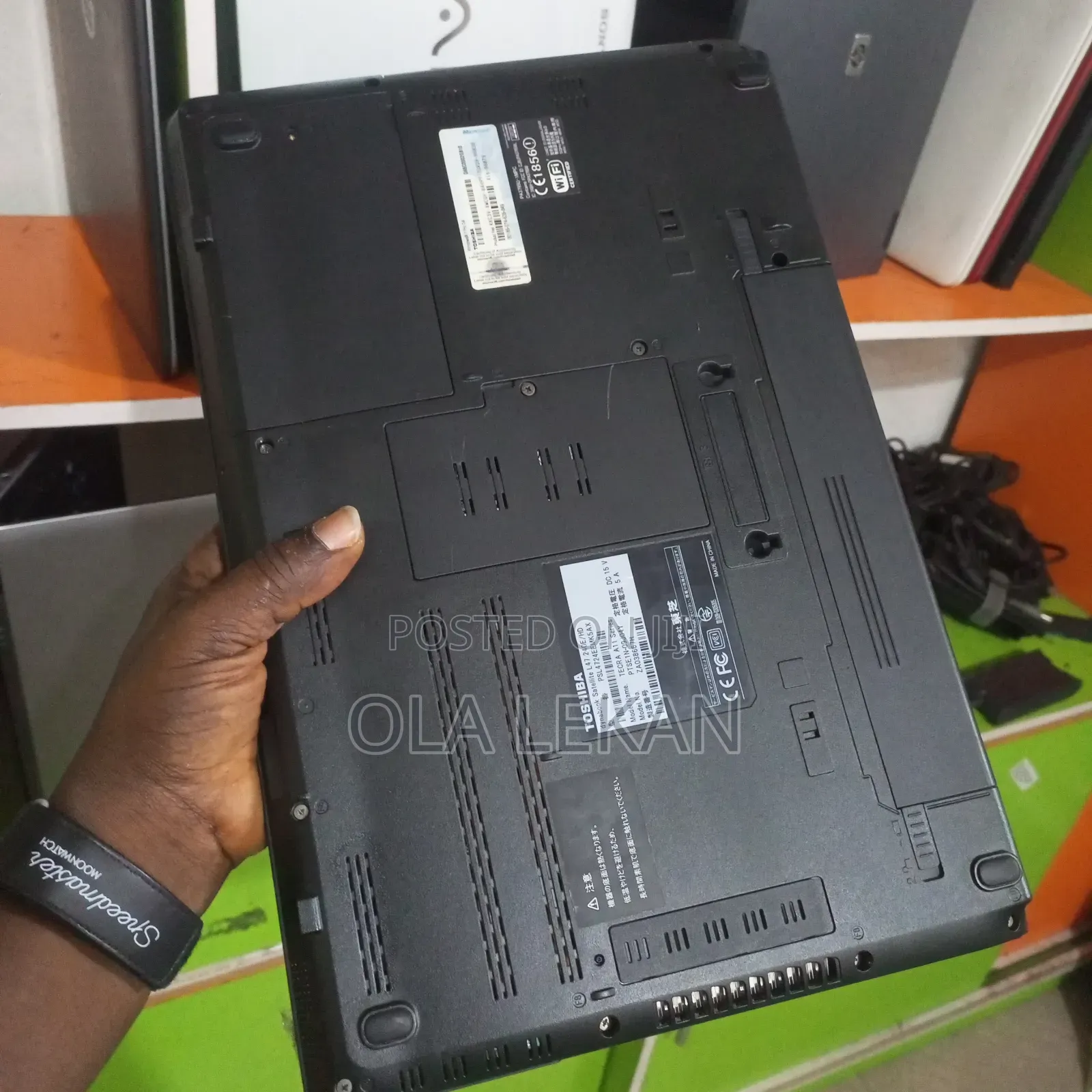 Laptop Toshiba Satellite L450 4GB Intel Core i5 HDD 640GB
