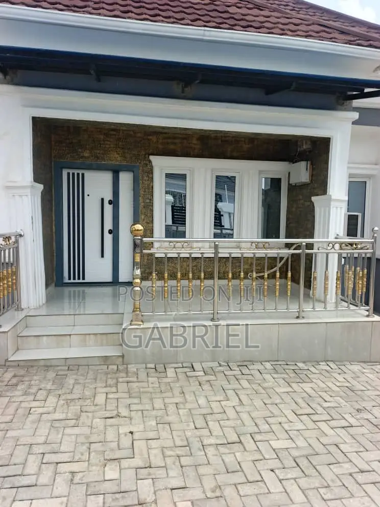 3bdrm Apartment in Karasana, Gwarinpa for rent