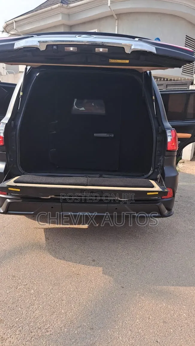 Lexus LX 570 AWD 2013 Black