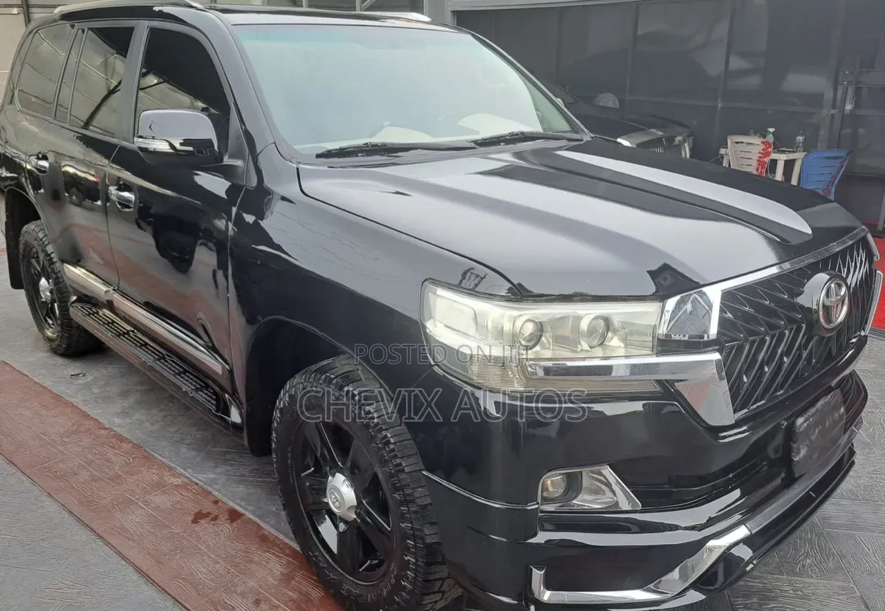 Toyota Land Cruiser 2010 Black