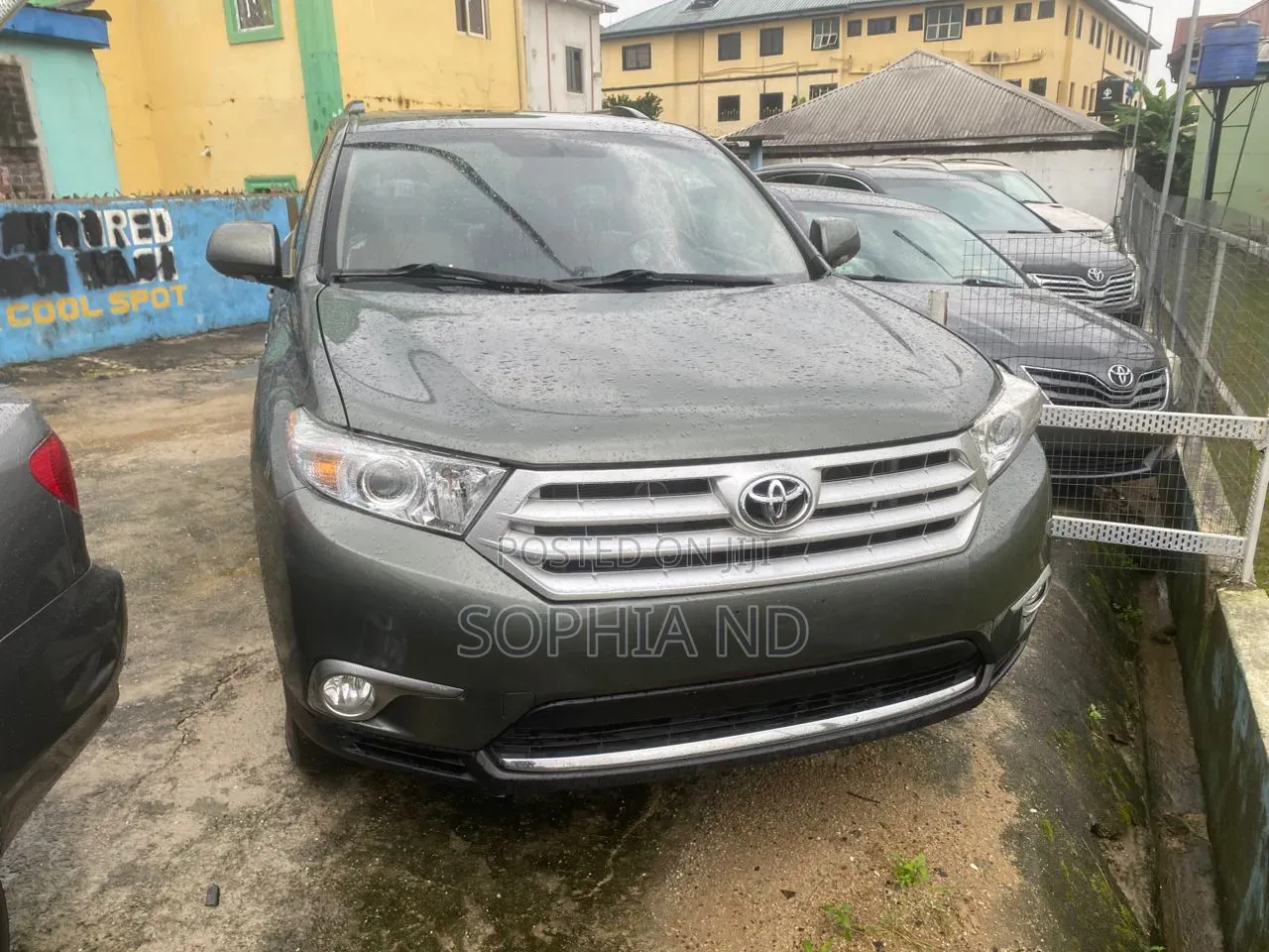 Toyota Highlander 2012 Gray