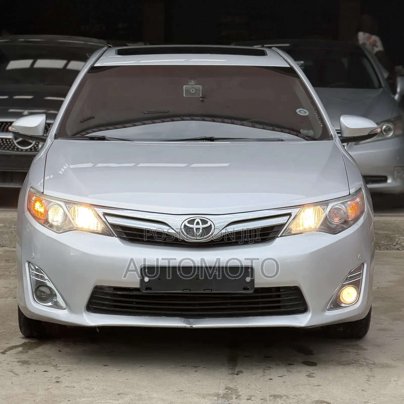 Toyota Camry XLE 4dr Sedan (2.5L 4cyl 6A) 2014 Silver