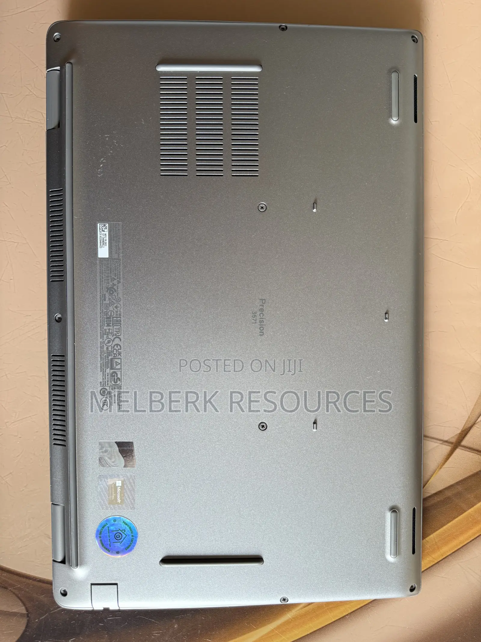 Laptop Dell Precision 3570 16GB Intel Core i7 SSD 512GB