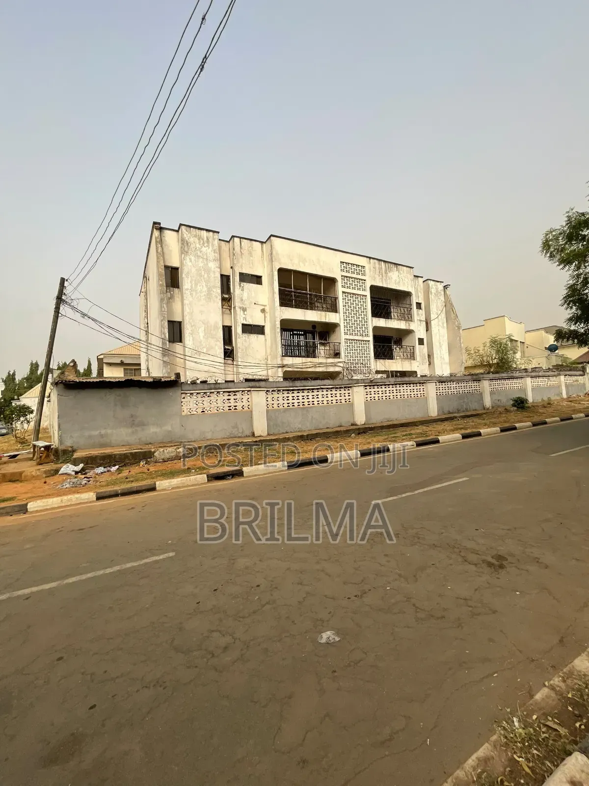 3bdrm Block of Flats in Zone 3 Wuse for sale