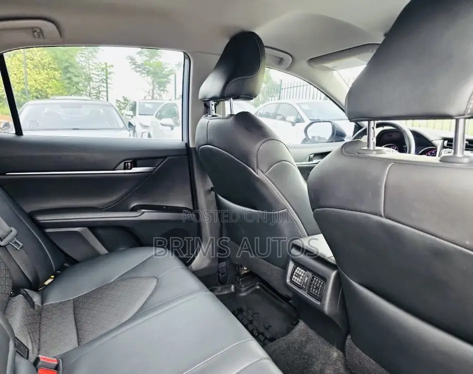 Toyota Camry XSE FWD 2020 Silver