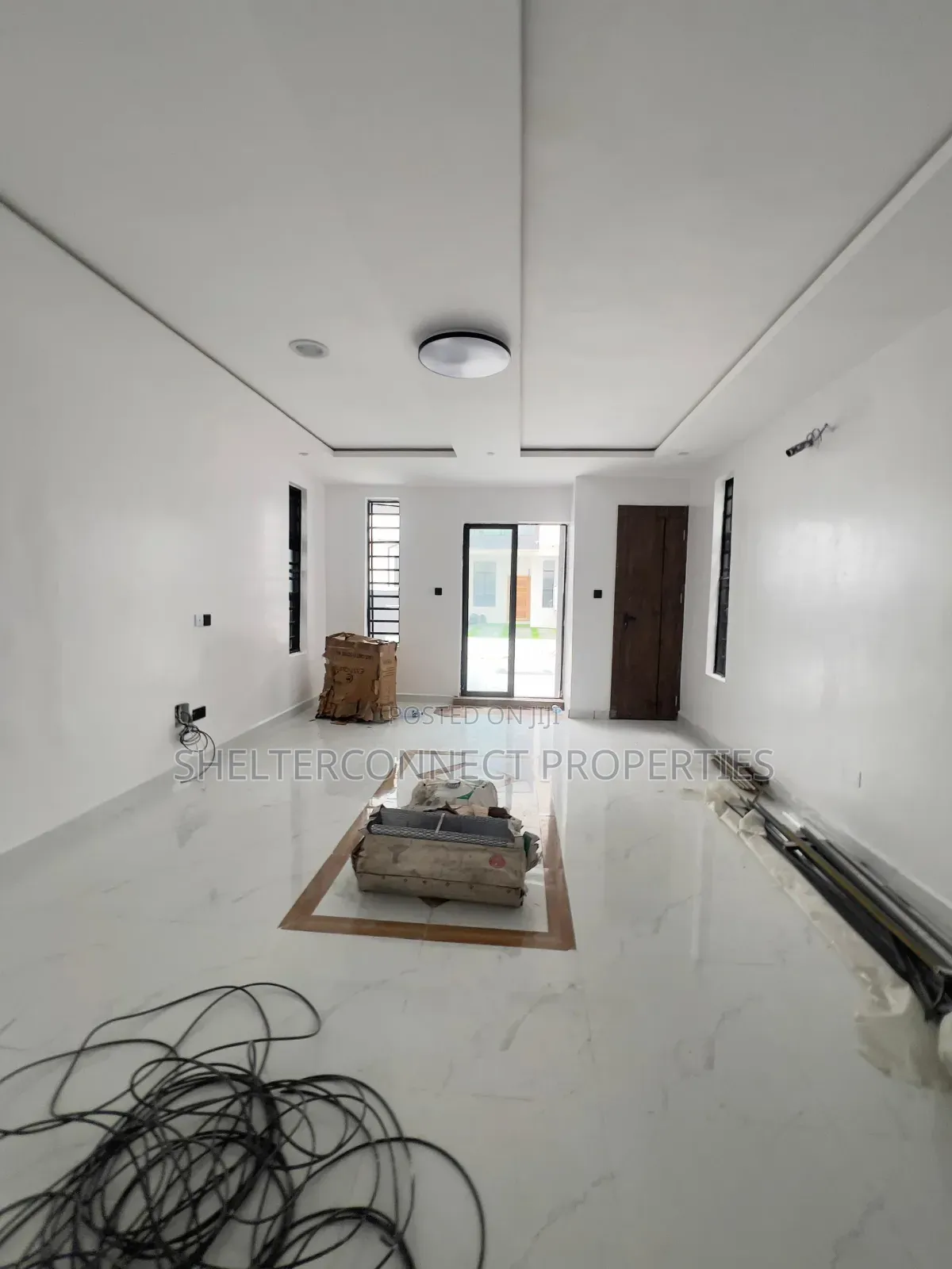 2bdrm Apartment in Chevron for rent