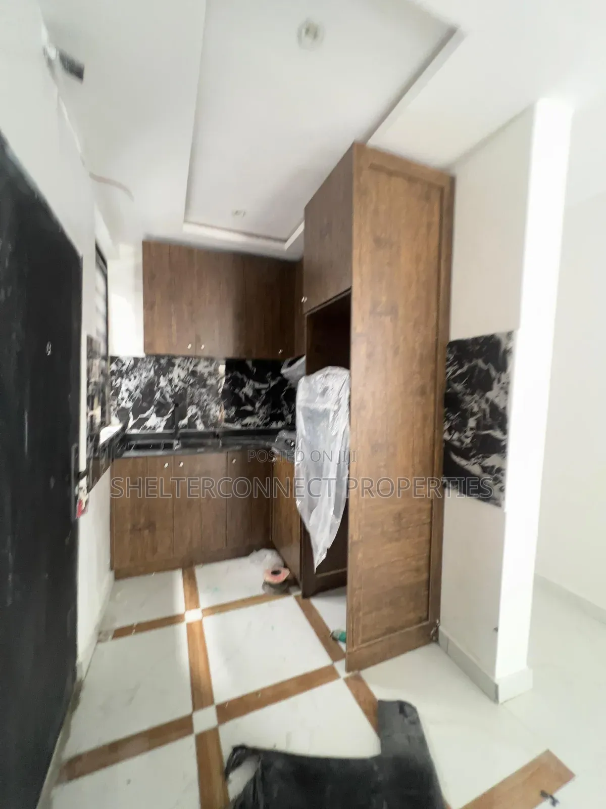 2bdrm Apartment in Chevron for rent