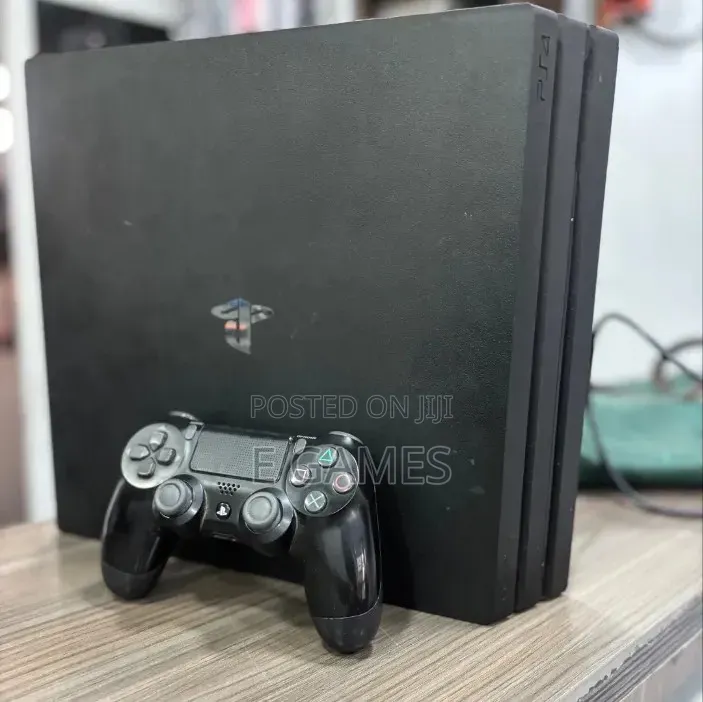 Ps4 Pro With Fc26 and 9 Games Inside