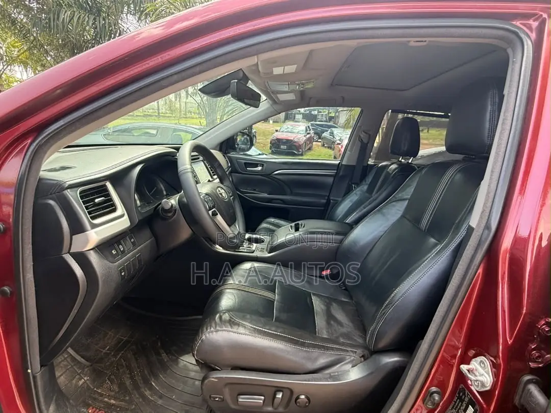 Toyota Highlander 2017 Red