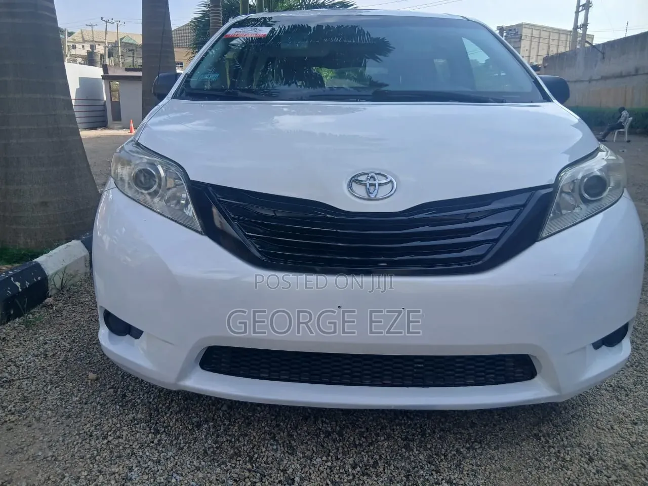 Toyota Sienna 2010 White